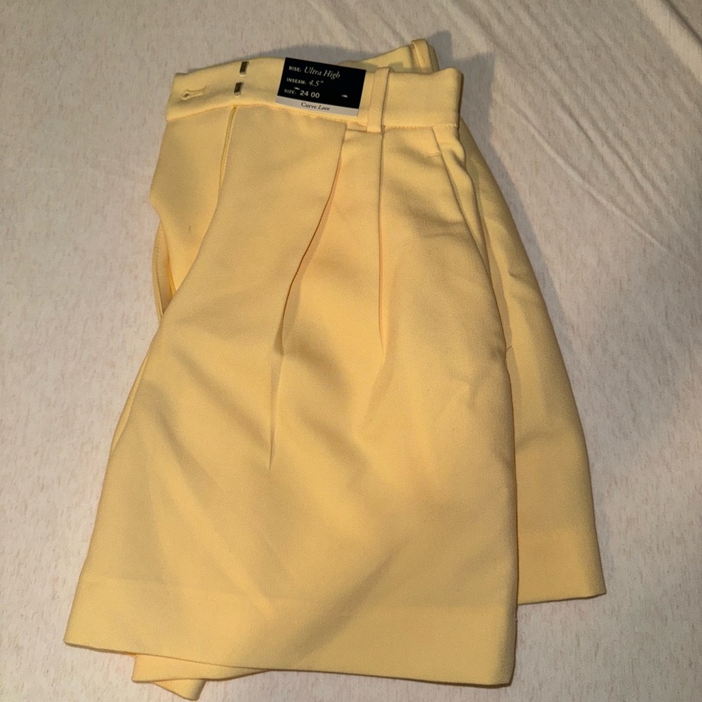 Abercrombie yellow trouser shorts
